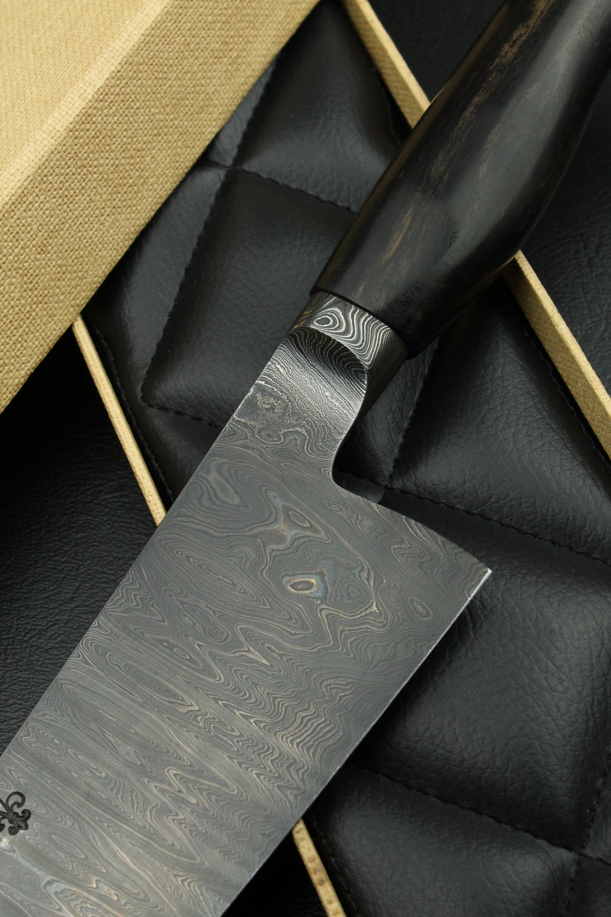 Gyuto 205 Schwarzes Ebenholz Dunkler Damast