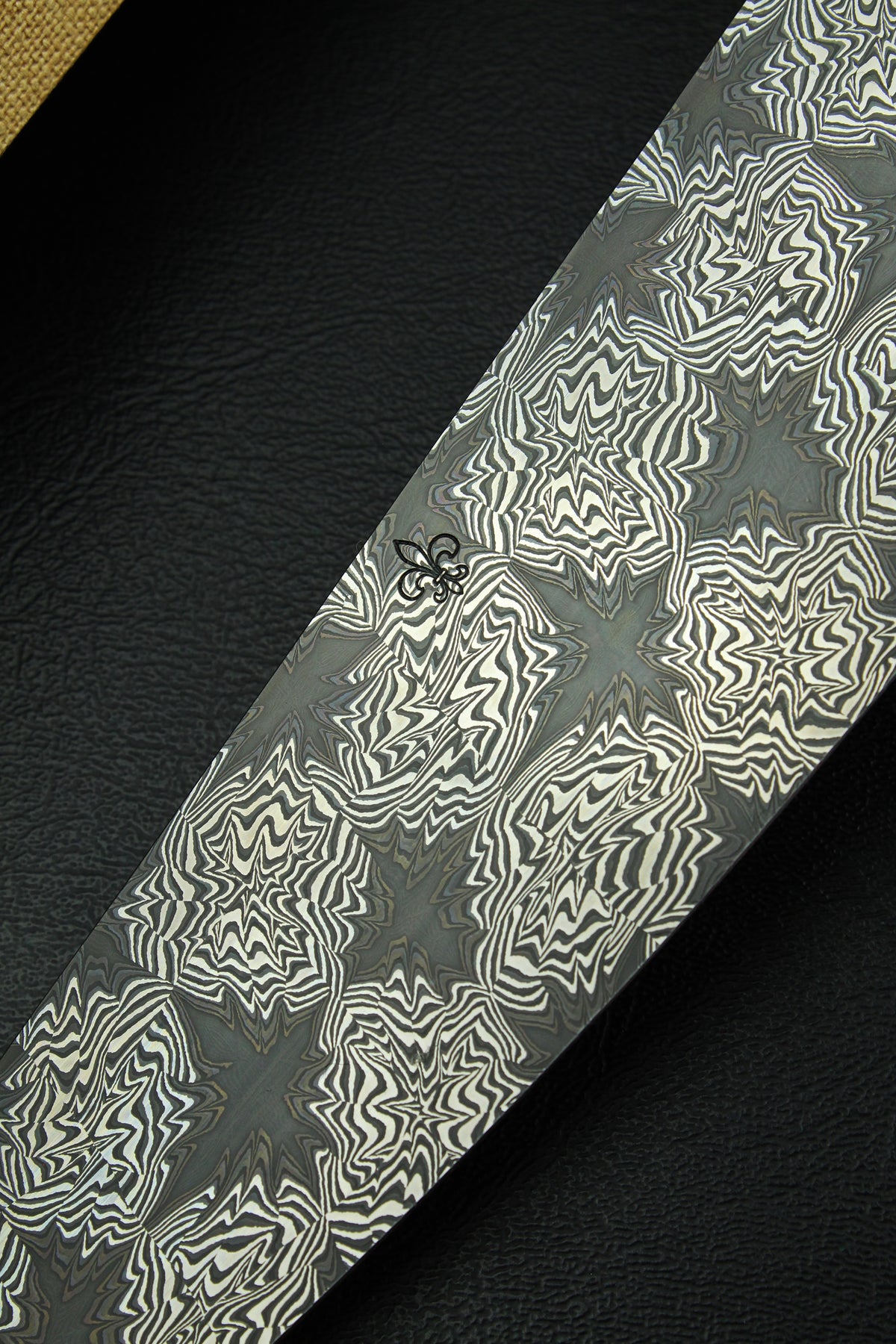 Santoku Black Star Schwarz-Weißes Ebenholz