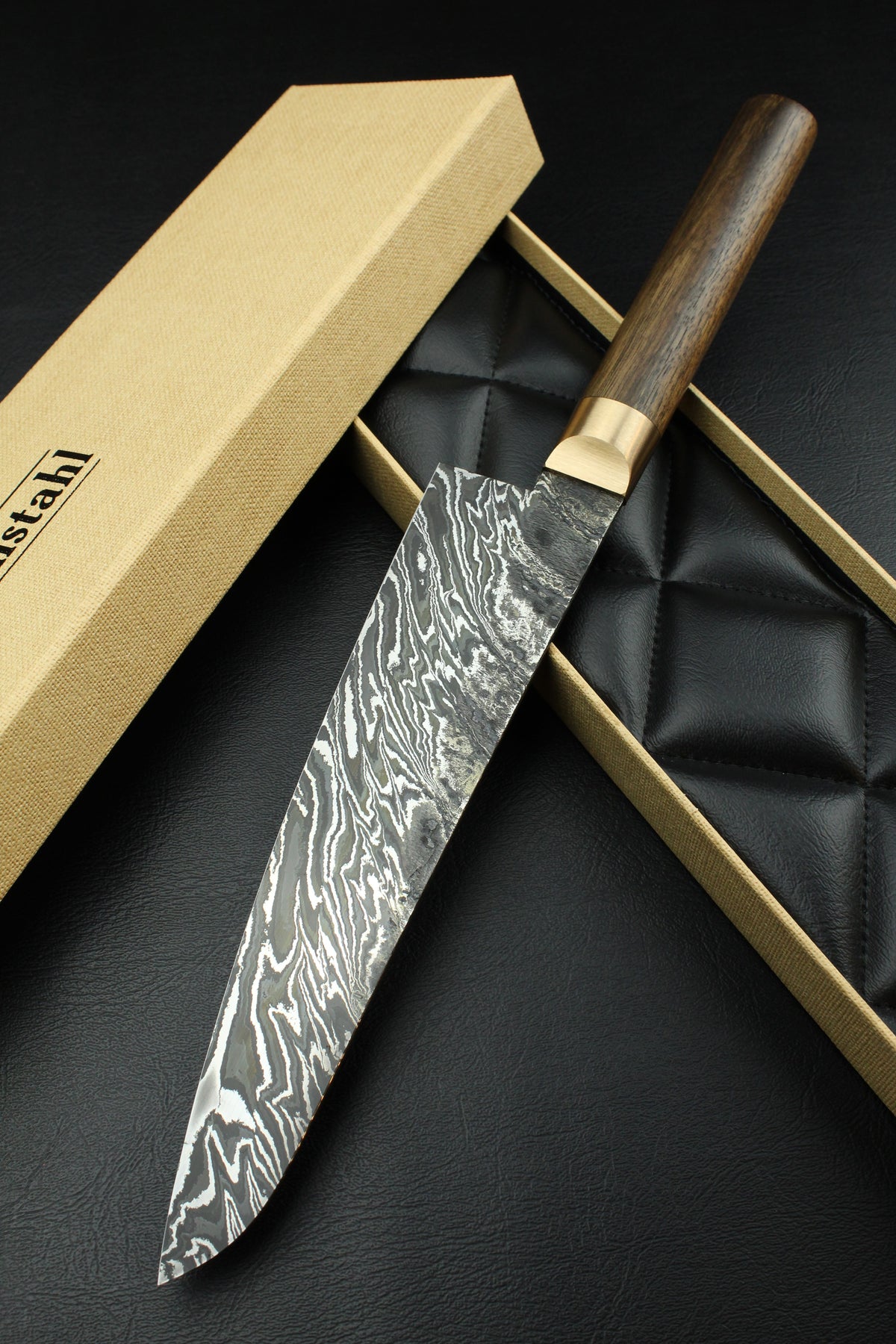 Damascus-Gyuto-HK-Torsion aus deutschem Walnussholz