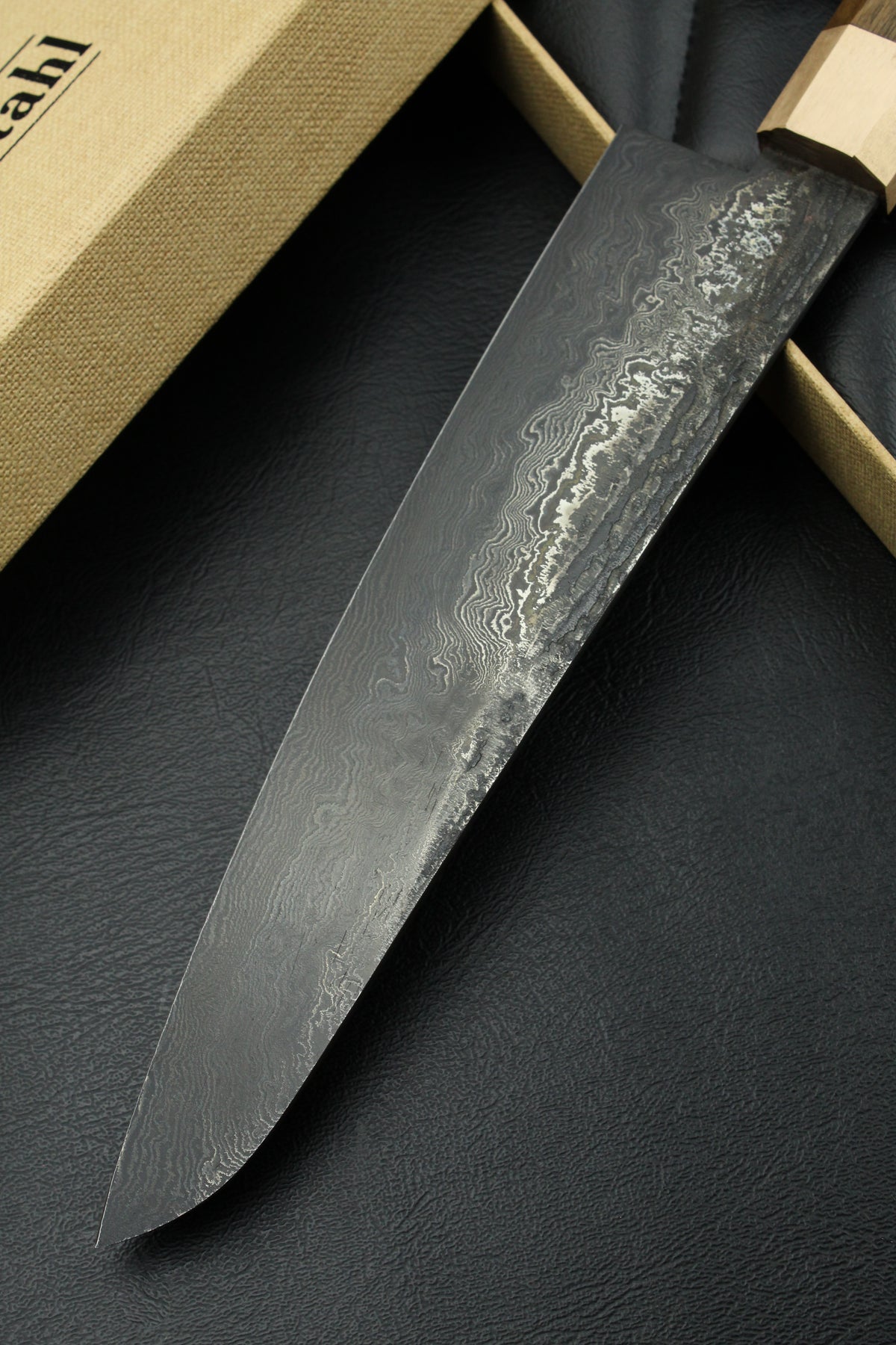 Damaszener Gyuto-Messer 320L Walnuss Achteck