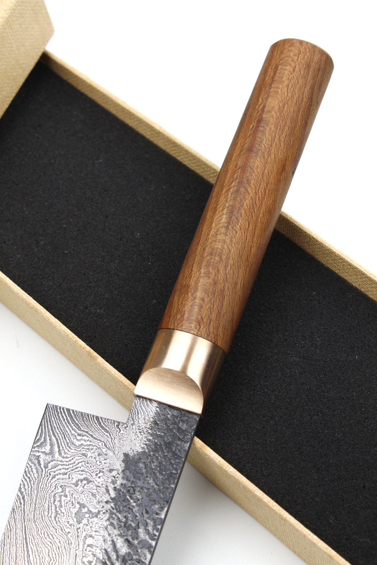 Damast Santoku 320L Ulmenholz