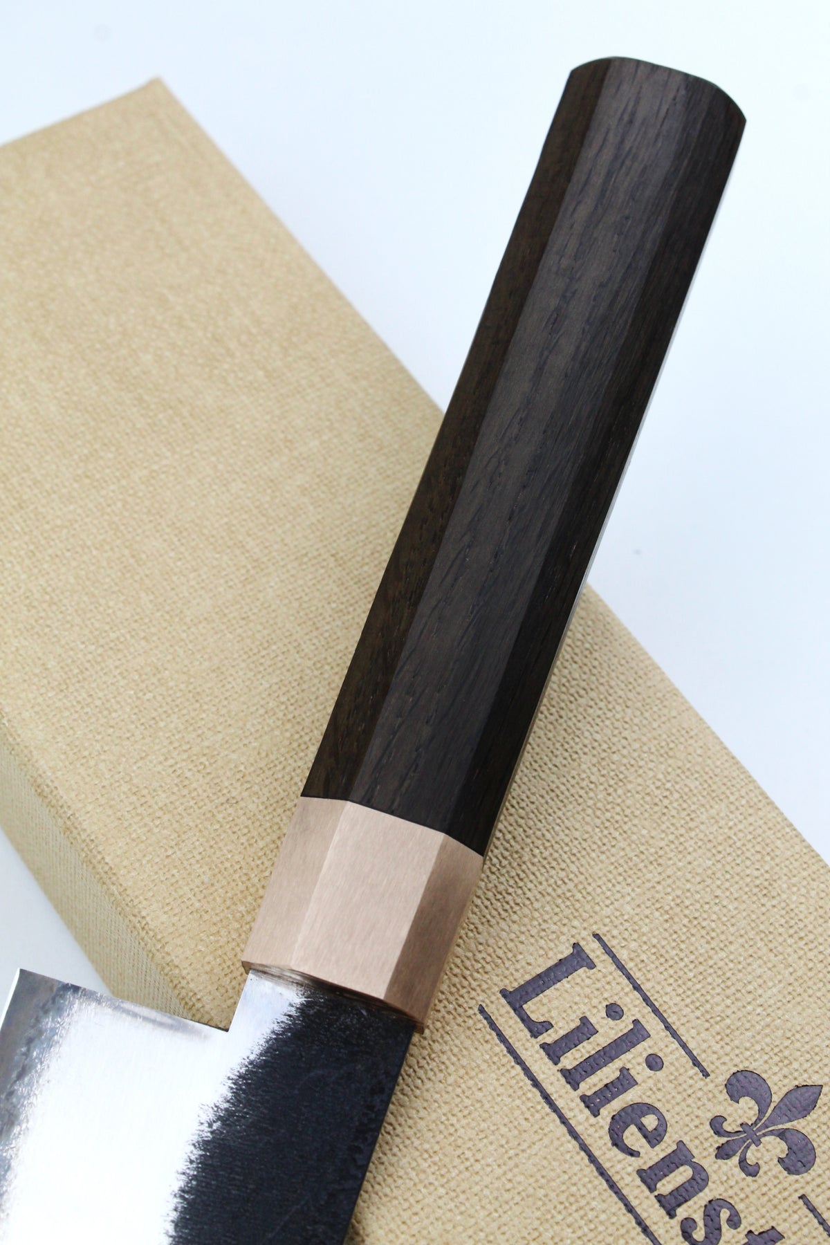 Santoku aus achteckigem Torfholz