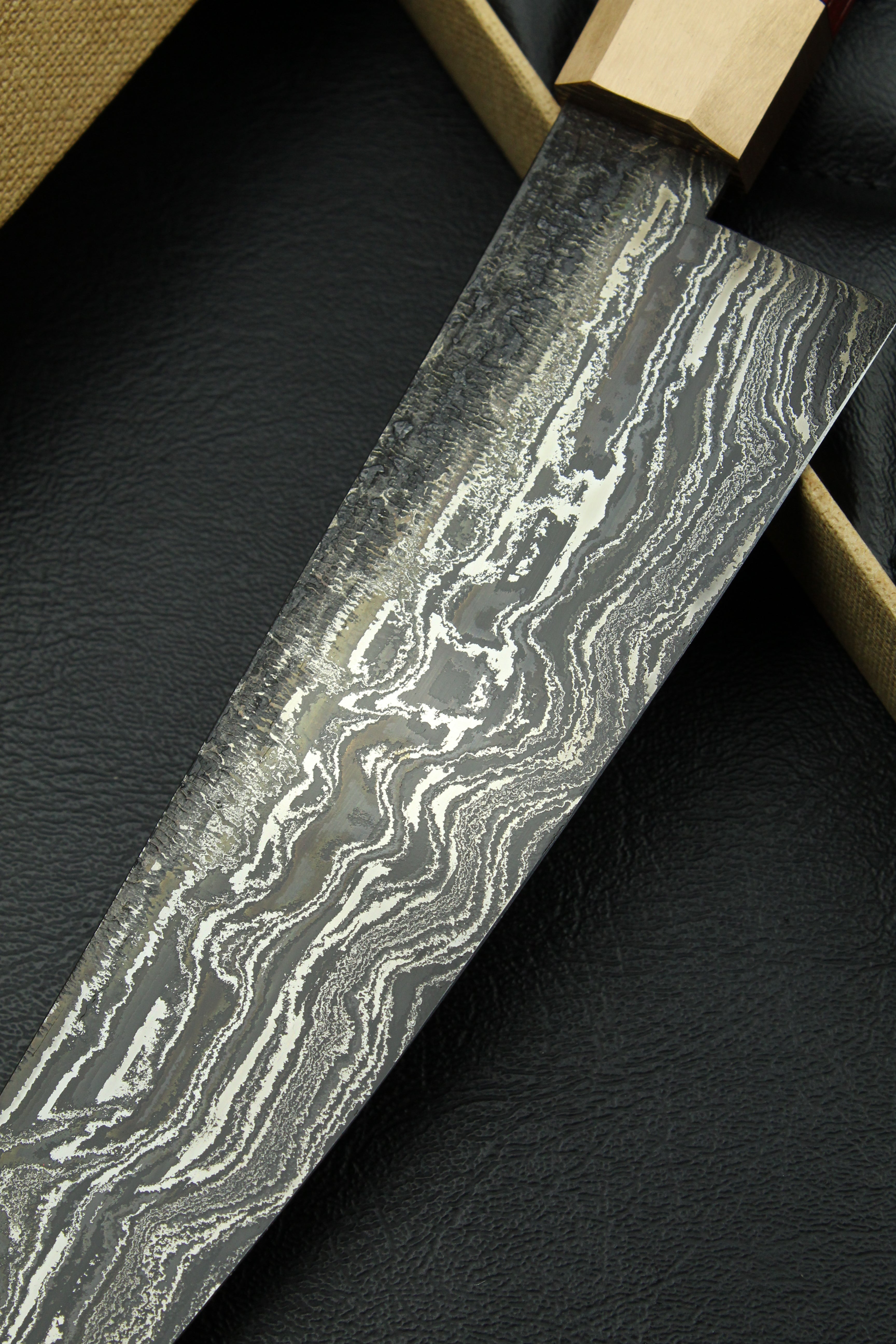 Padouk Damascus Gyuto 215 Octagonal 2.0