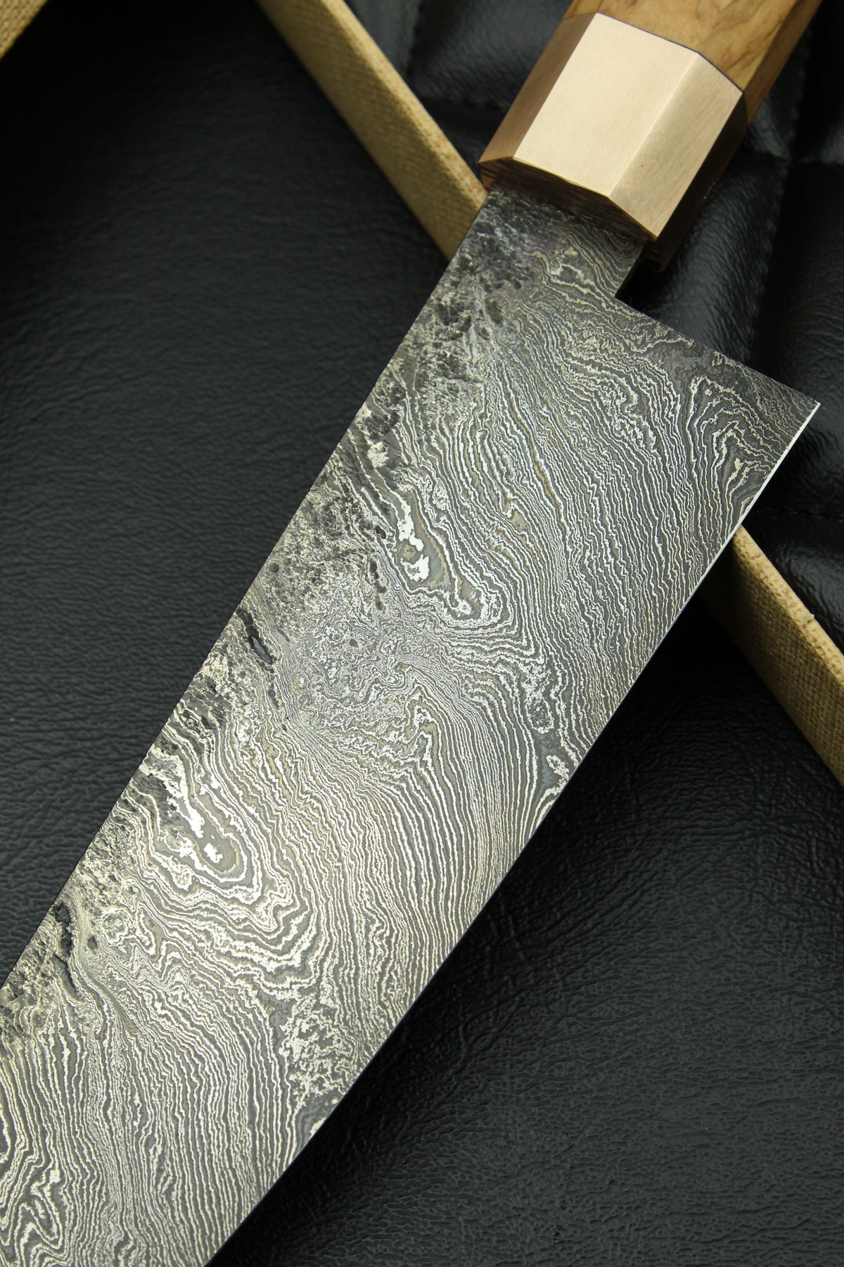 Damast-Santoku 215, achteckiger Griff, 2,3