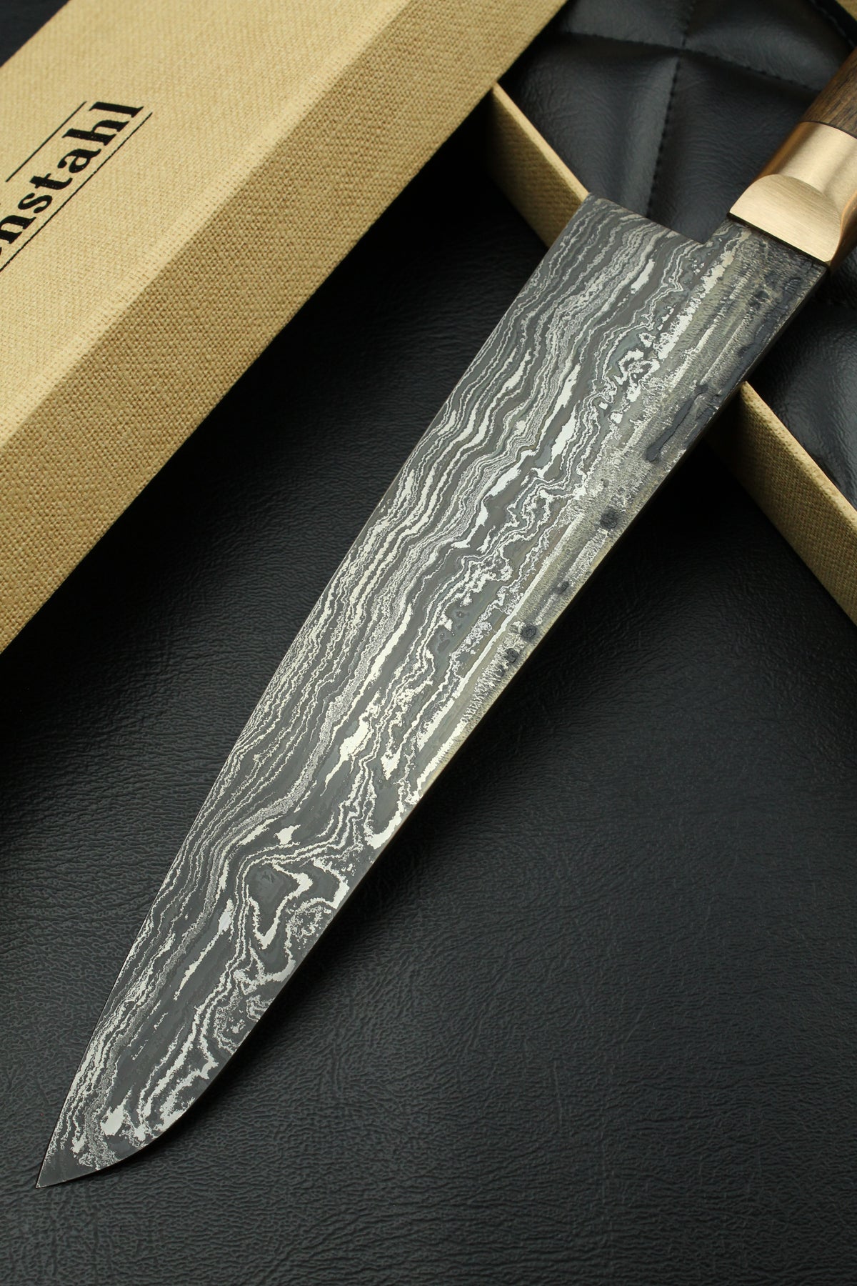 Damascus-Gyuto HK1 aus deutschem Walnussholz