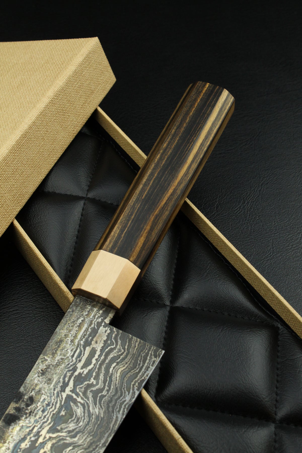 Damast-Santoku HK B&W Ebenholz Achteck