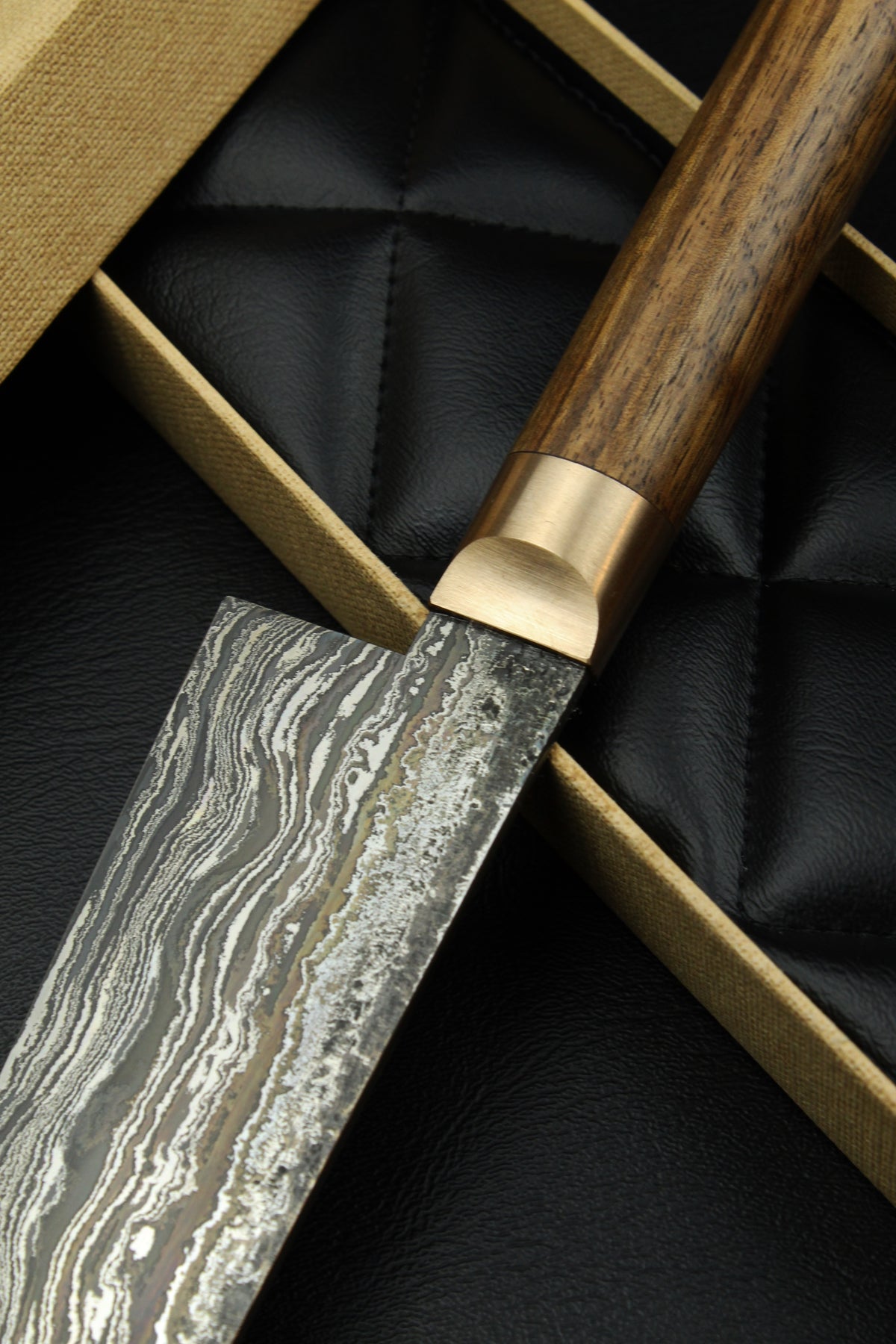 Gyuto-Messer Damast HK-Walnuss Oval