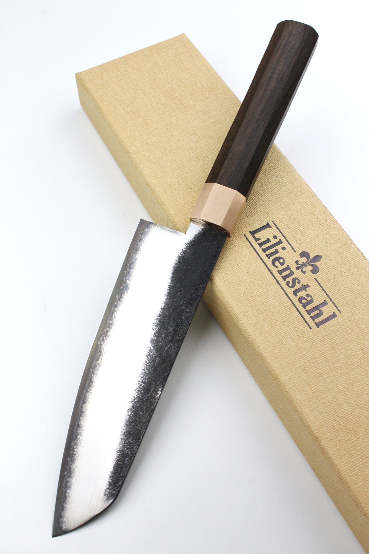 Santoku aus achteckigem Torfholz